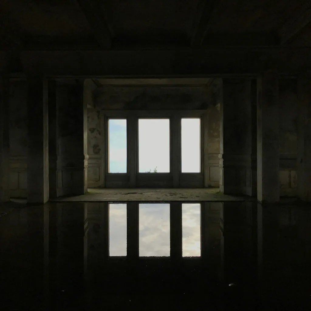 bokor-casino-reflectie
