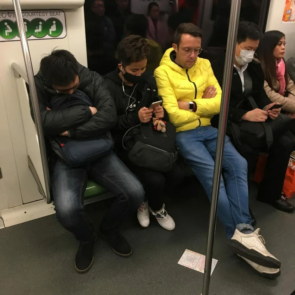Shanghai-Metro-Tim
